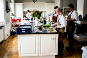 Job Offers for Chefs and Cooks in Canada with Visa Sponsorship